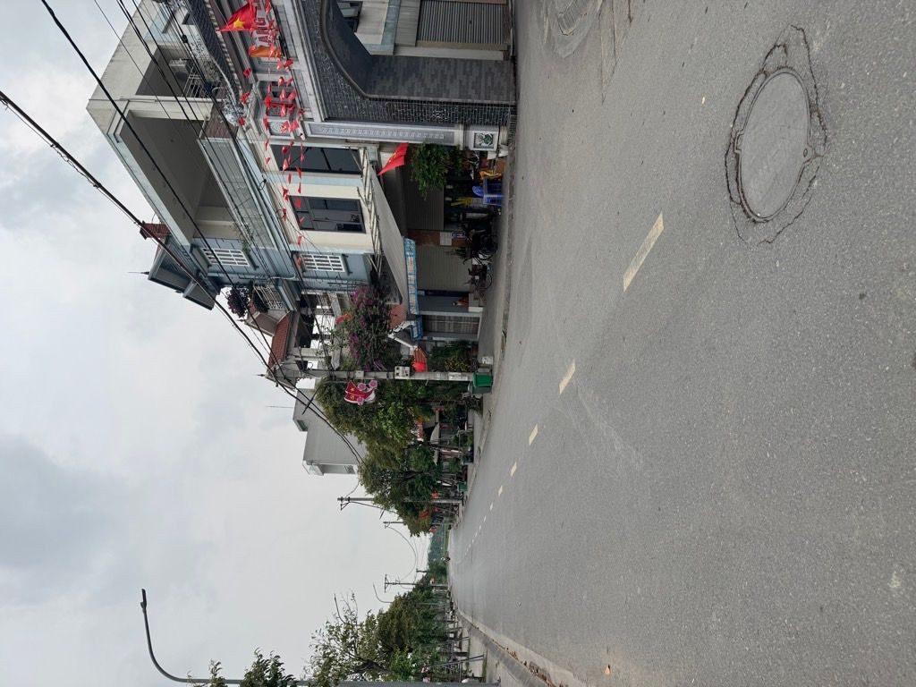 LÊ XÁ – ĐÔNG ANH | LÔ GÓC 2 MẶT THOÁNG

MT = hậu 4,9m, ô tô nhỏ vào đất
Cách Vin Cổ Loa 600m, gần cầu Đông Trù – Tứ Liên

Sát quy hoạch đường 17m
Sổ sẵn, giao dịch ngay

Giá ~4 tỷ (TL)
LH: 0982881823