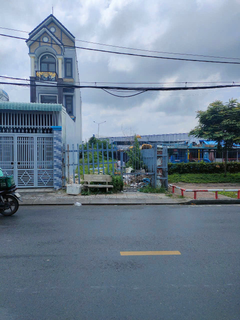 Chính chủ bán lô đất sổ đỏ tại mặt tiền đường Trương Thị Hoa, P. Tân Thới Hiệp, Quận 12