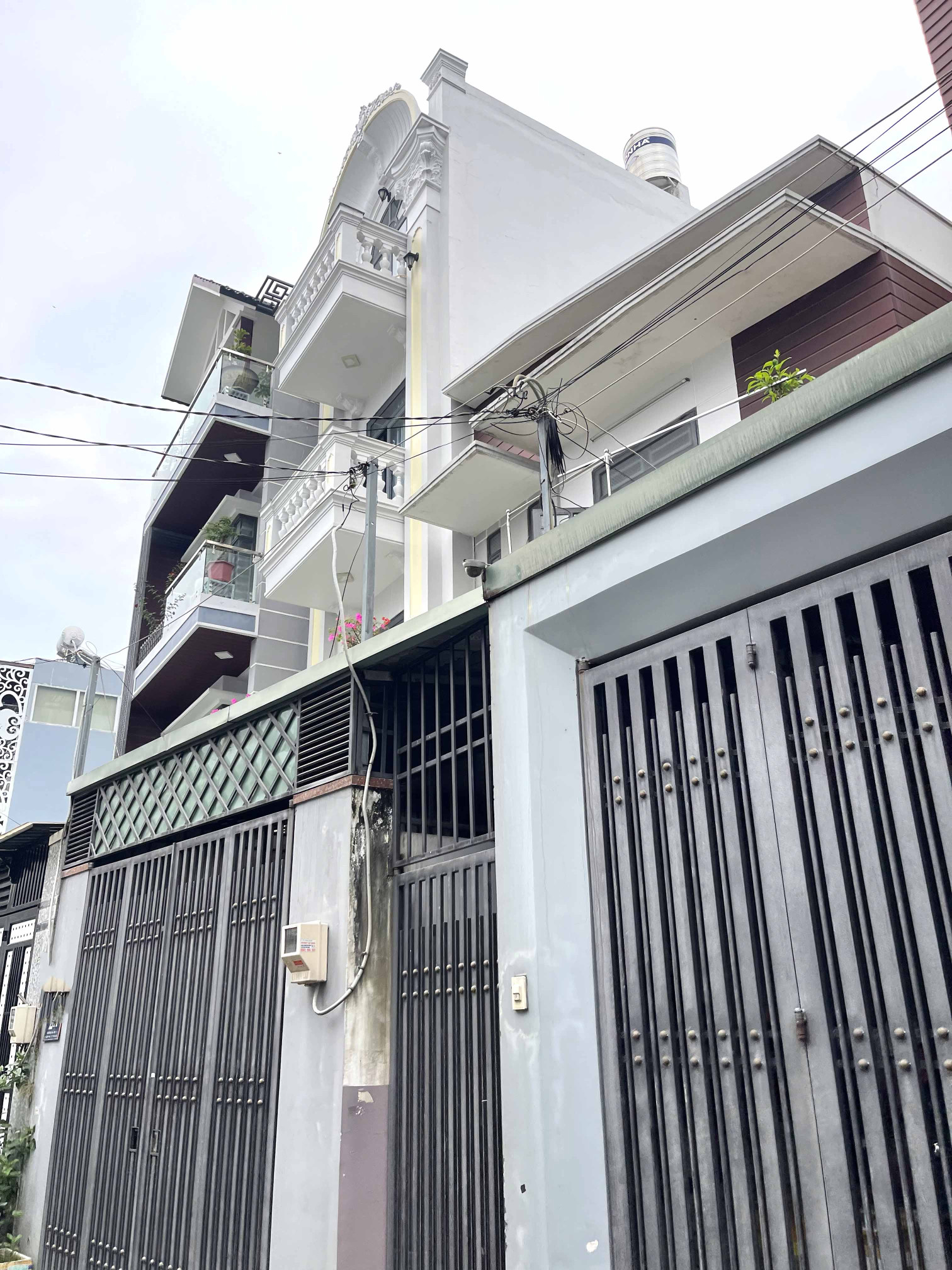 Ngộp Giảm Sốc 1 tỷ Bán Nhà Mặt Tiền KD 3 TẦNG 150M2 Gần Ngã Tư Thủ Đức Hiệp Phú Chỉ Nhỉnh 8 tỷ Giá Đầu Tư