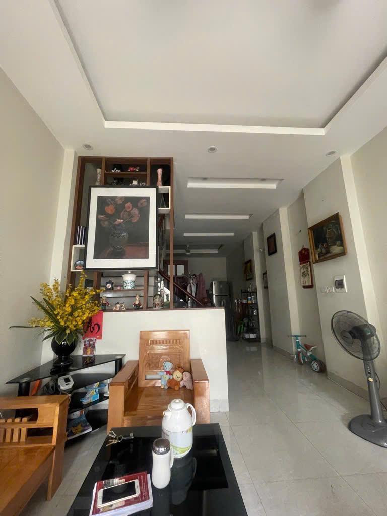 Tư Đình Long Biên - Ngay cầu Trần Hưng Đạo - Nhà dân xây 48m chỉ 8 tỷ