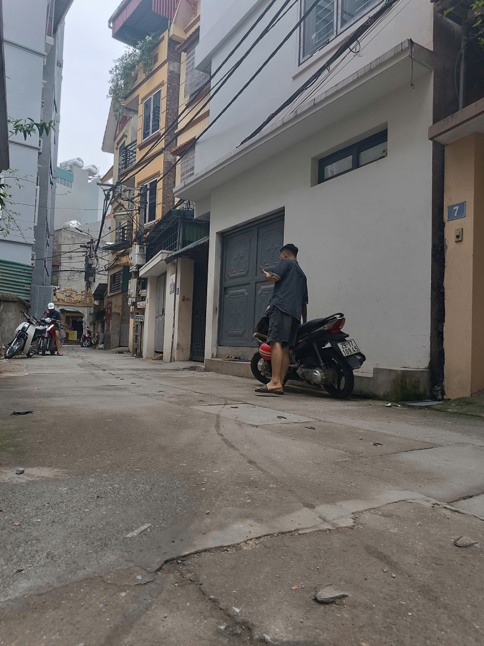 Bán đất phân lô Tứ Hiệp, 45m2,  mặt tiền 5.2m, giá 6.2 tỷ, ô tô tránh đỗ
