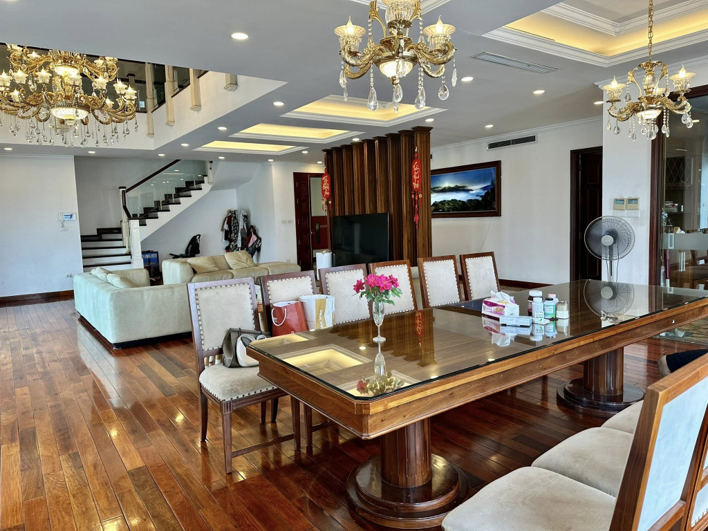 💥Siêu Penthouse Tú Mỡ, Cầu Giấy 401m2, Nội thất VIP, Bể bơi riêng, 35.8 Tỷ