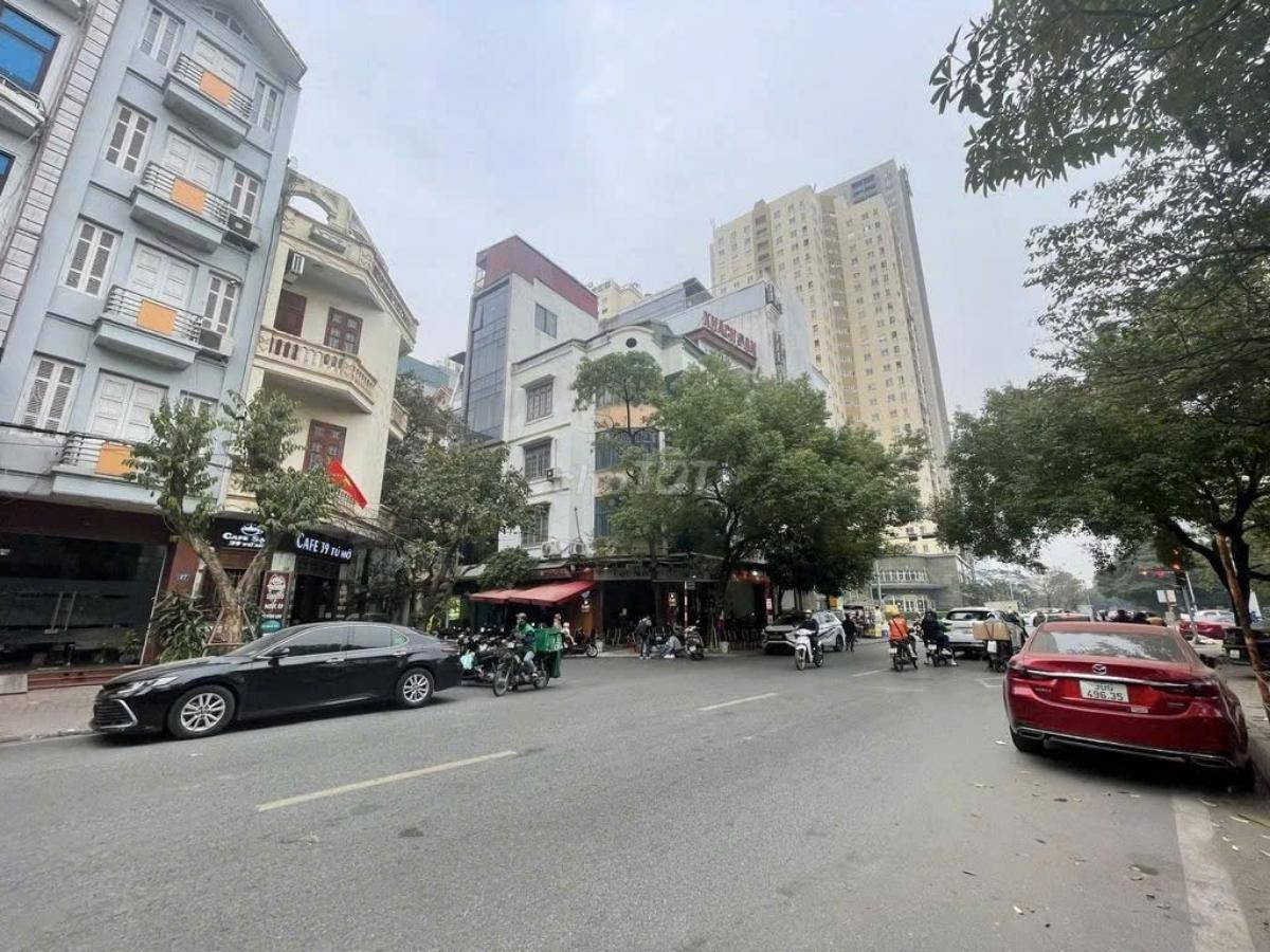 BÁN TÒA NHÀ MẶT PHỐ TÚ MỠ. CẦU GIẤY. 8 TẦNG. THANG MÁY.