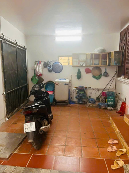 Cho thuê nhà ngõ 174 Tam Trinh, 75m2, 2 tầng, 2 ngủ, 7 Triệu ở gđ, kho, nhóm ngoan