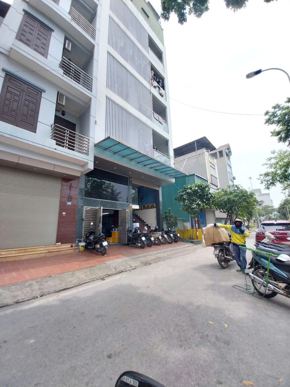 MẶT PHỐ TAM TRINH 63m 6 Tầng - Ô Tô tránh đỗ, Mặt tiền Rộng vỉa hè đá bóng, Thang máy chỉ hơn 15 tỷ.
