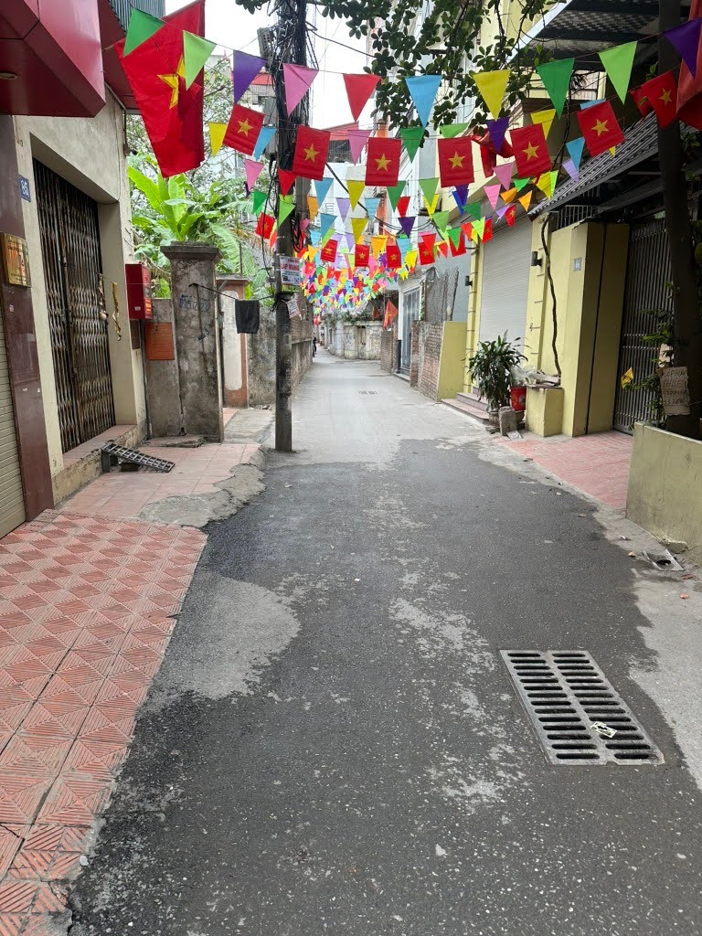 BÁN NHÀ 2 TẦNG, 32M2, NGÕ PHỐ VĨNH HƯNG, HOÀNG MAI, GIÁ 2 TỶ HƠN