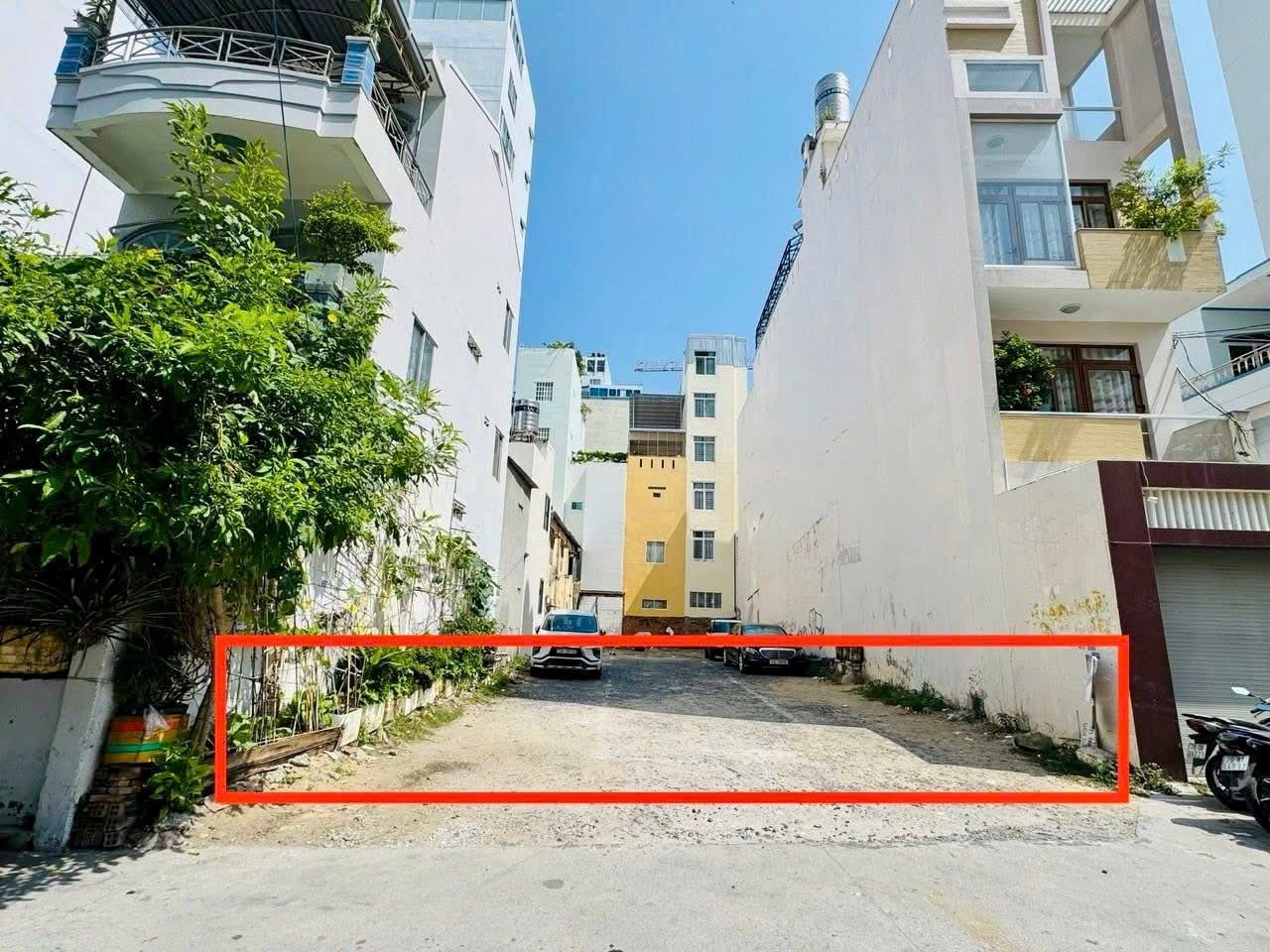 Ngộp bank, hạ giá bán trong tháng lô đất sát biển trong phố Tây, hẻm ô tô Tuệ Tĩnh, chưa tới 96triệu/m2

✅Cách biển Trần Phú 300 m
✅Phù hợp xây khách sạn , Toà căn hộ .
✅Diện tích đất ở đô thị 293,7 m2, ngang 9,3 m nở hậu 9,8 m .