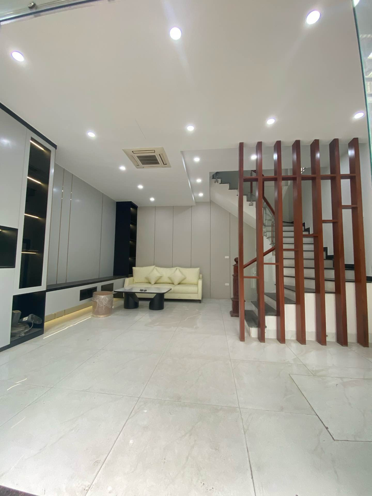 Nhà Tựu Liệt Thanh Trì Lô Góc Ô Tô Tránh Kinh Doanh Đẹp Full Nội Thất Chỉ 9,85 Tỷ