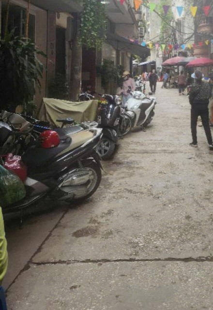 BA ĐÌNH- CỰC HIẾM- PHỐ VÍP-NHỈNH 2 TỶ- GẦN PHỐ- THOÁNG TRƯỚC SAU - SỔ ĐỎ CHÍNH CHỦ !!!
💎Văn Cao 2.6 tỷ Ba Đình 
Diện tích 20 mét vuông.