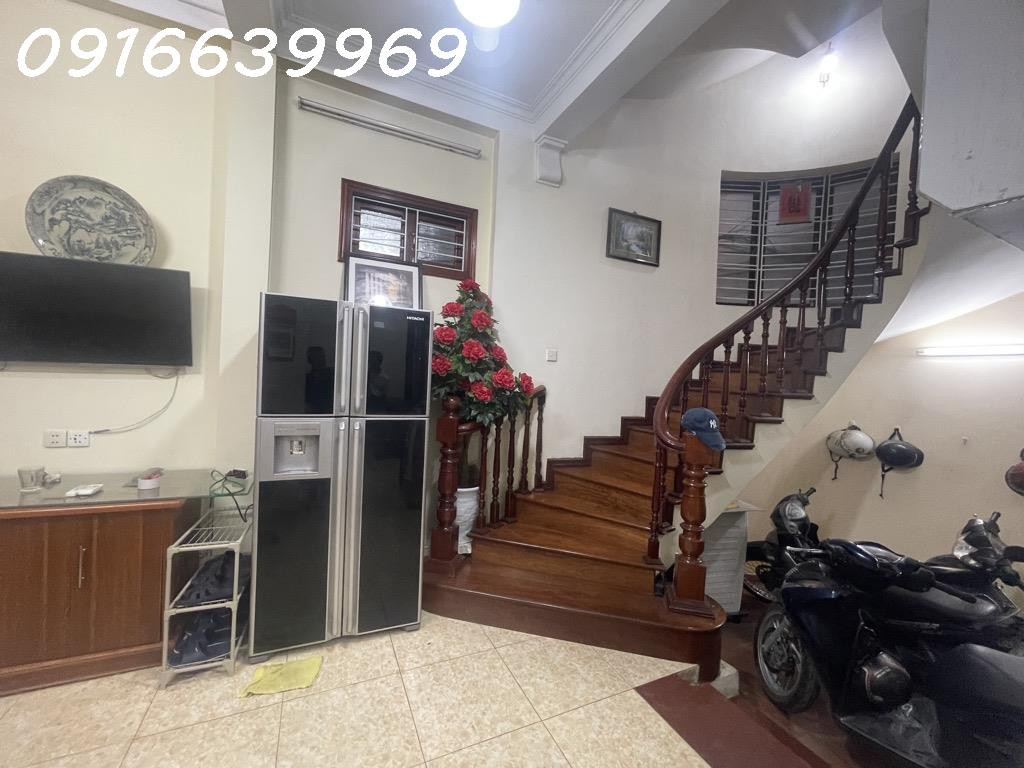 HÀNG HIẾM PHỐ VĂN CAO – 52M2, LÔ GÓC 2 MẶT THOÁNG, NỘI THẤT ĐẸP, CÓ THỂ LẮP THANG MÁY, CHỈ VIỆC XÁCH VALI VỀ Ở, NHỈNH 9 TỶ