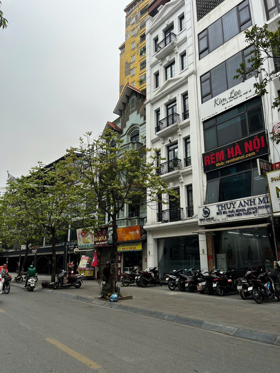 Mặt phố Văn Cao - tòa nhà văn phòng - 95m chỉ 68 tỷ