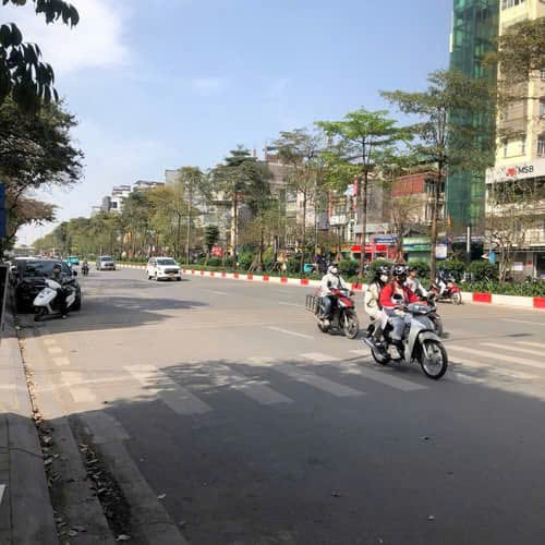 Bán nhà mặt phố Văn Cao 4 Tầng 42m MT 4m KD Đỉnh giá 38.5 tỷ 0878168006