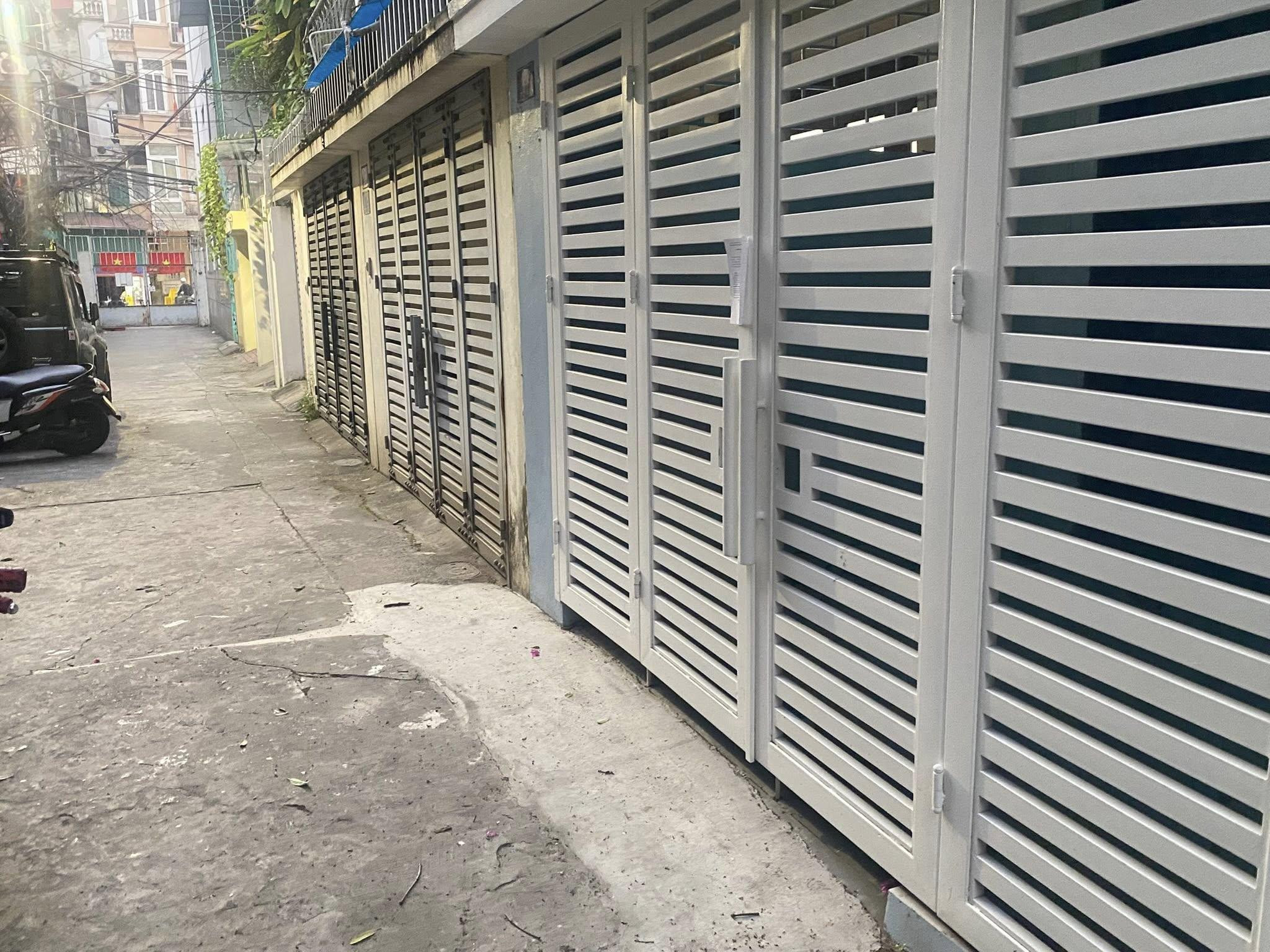 Cho Thuê Nhà Ngõ 102 Văn Chương - Đống Đa 48M² 3 Tầng 5 Ngủ/ Giá Thuê 15tr