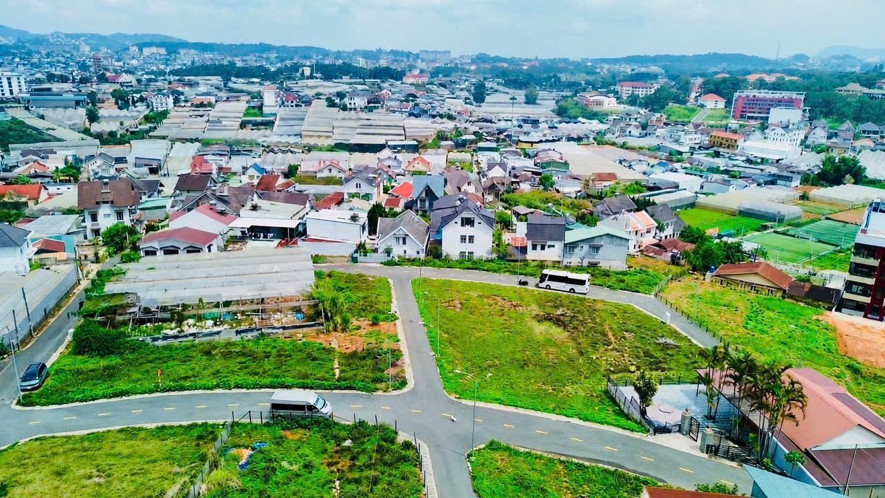 Nền biệt thự đường Vạn Hạnh đẹp và chỉnh chu, cách ngã 5 đại học 500m tiện ích có đủ