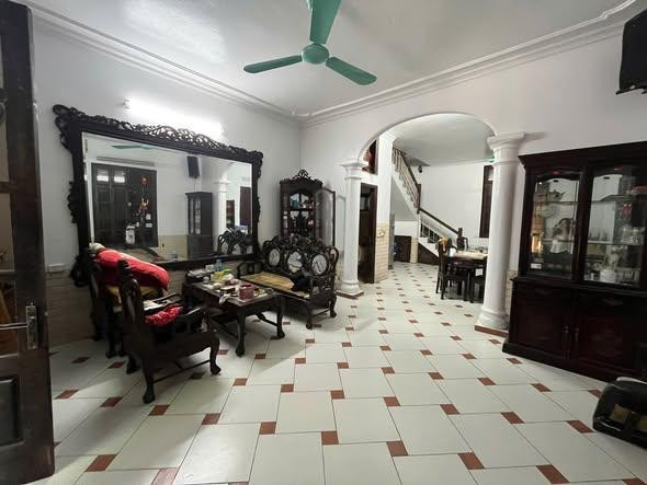 Cho Thuê Nhà Ngõ Văn Hương 60M² 4 Tầng 4 Ngủ - Full Nội Thất - Lô Góc - Giá Thuê 23tr