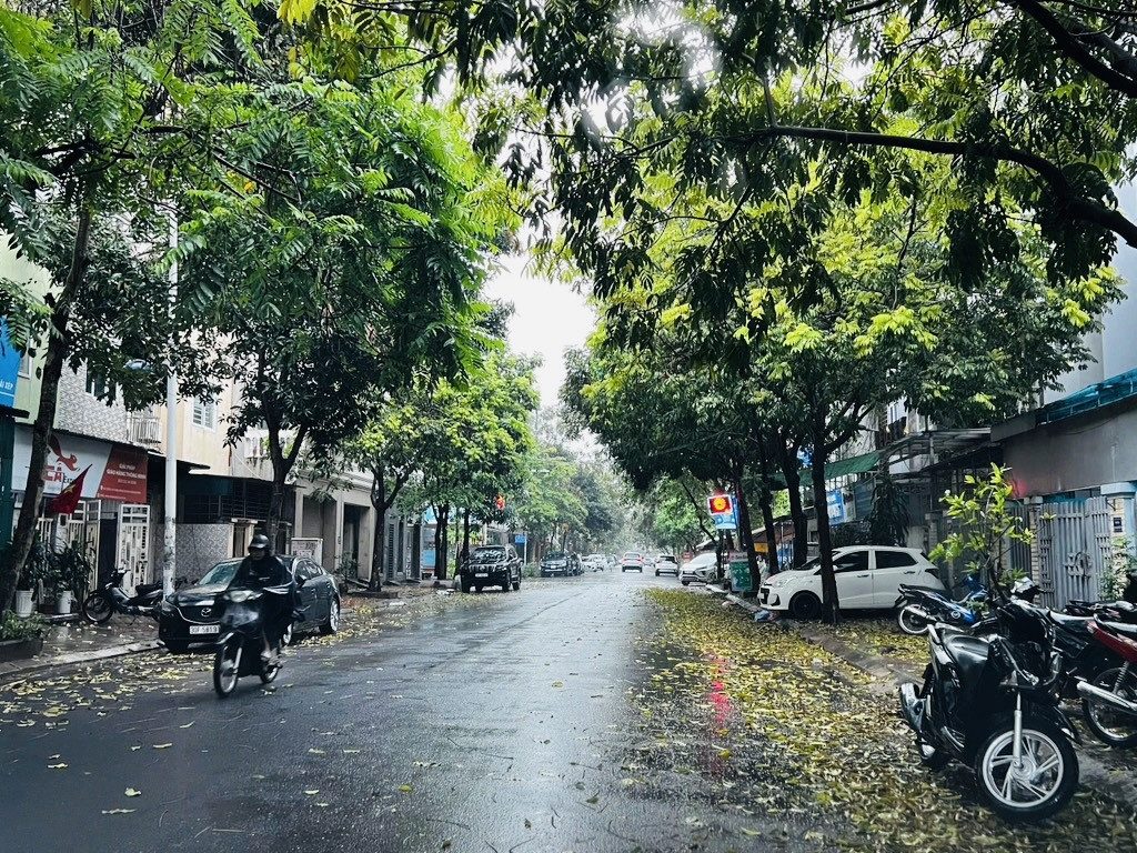 BÁN CĂN 83m²- MT5m - 5TẦNG - 27.8 TỶ -MẶT ĐƯỜNG NÔNG QUỐC CHẤN -VĂN KHÊ-HÀ ĐÔNG