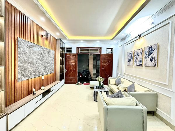 Bán nhà khu Văn Miếu 33m2x5 tầng, sát ngay mặt phố, mặt tiền rộng 4,2m giá 4,2 tỷ