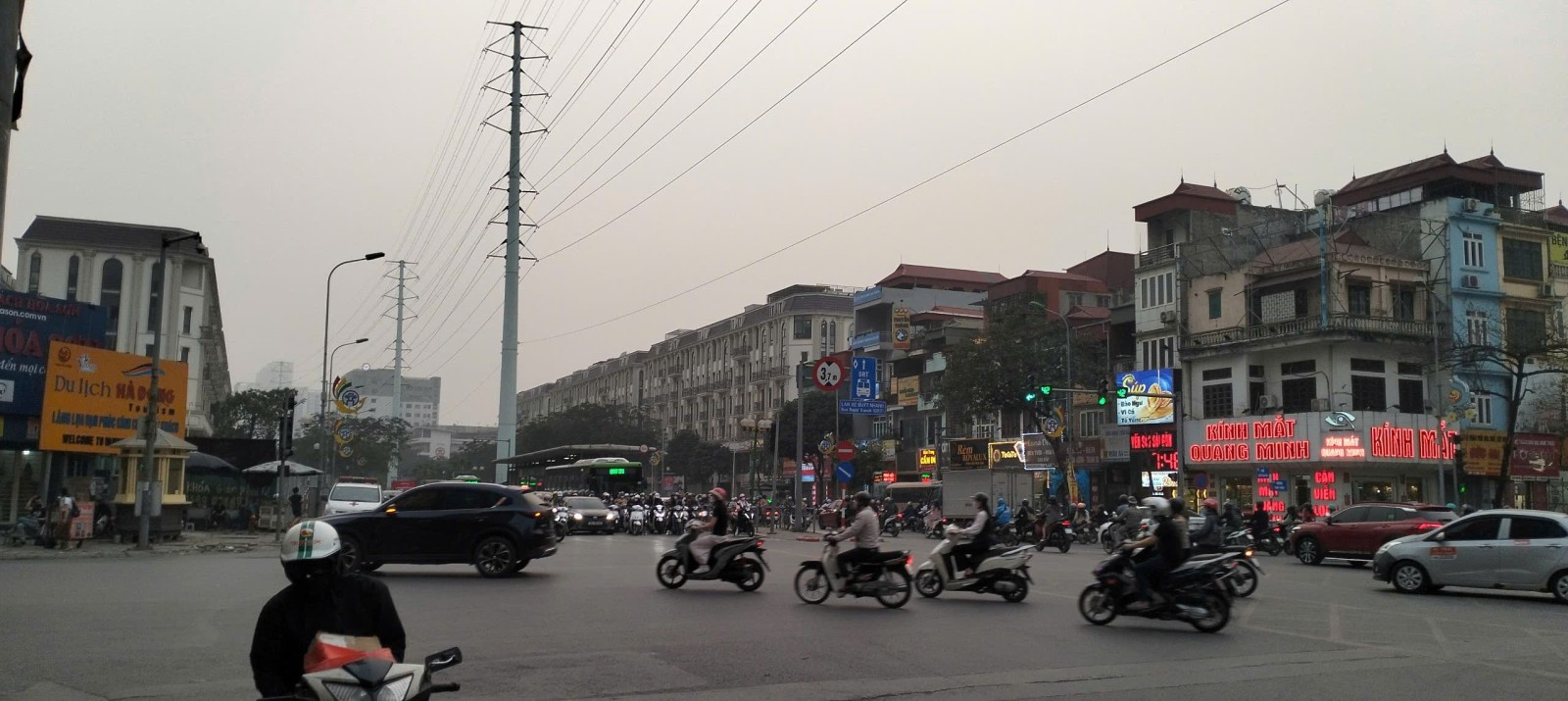 Bán nhà mặt phố Vạn Phúc (Hà Đông) 123m, 9 tầng, mt 13m, giá 158 tỷ