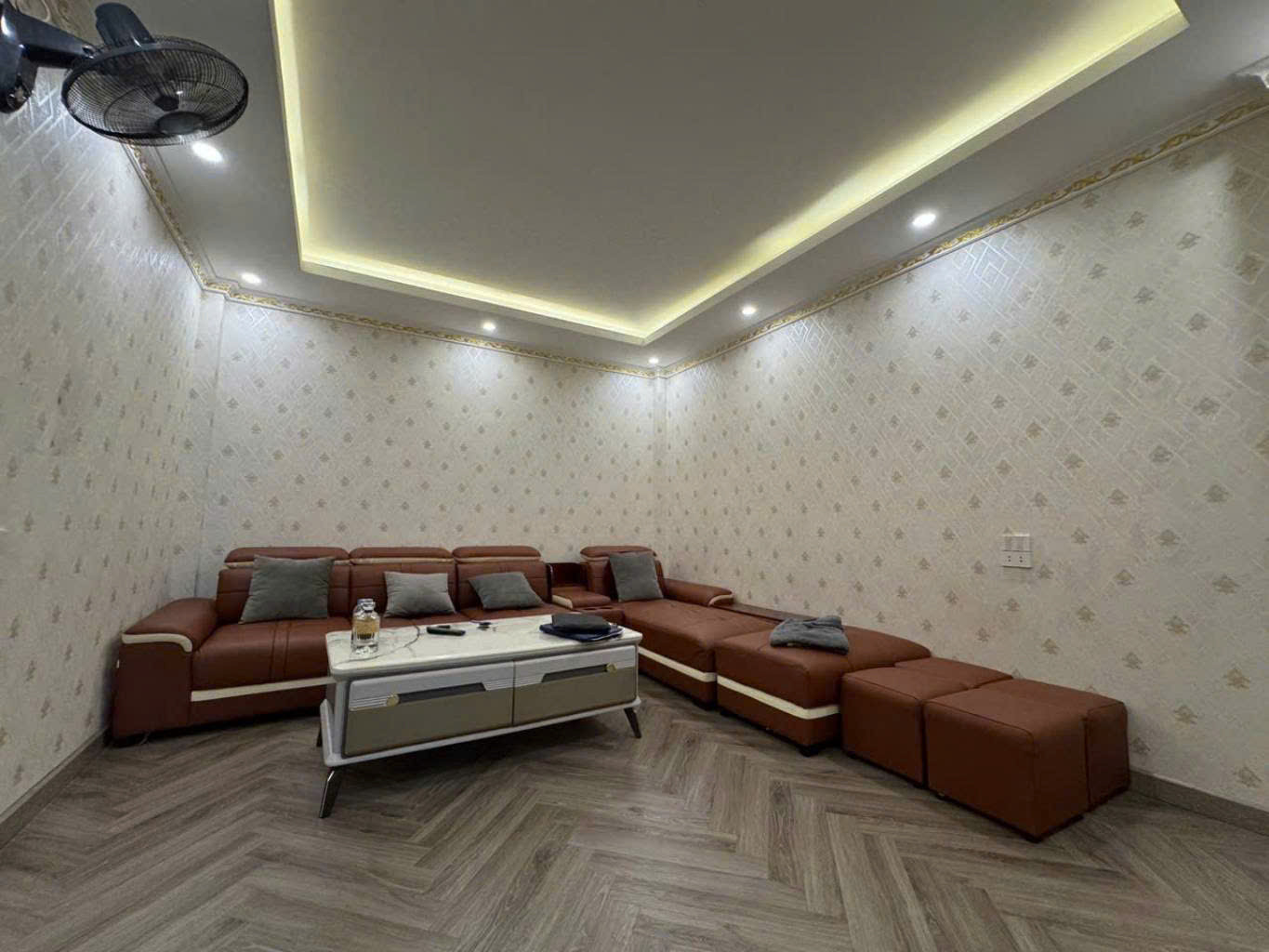 CHỦ NỢ NGÂN HÀNG CẦN TIỀN GẤP – GIẢM GIÁ SỐC 500 TRIỆU S.IÊU PHẨM 6 TẦNG