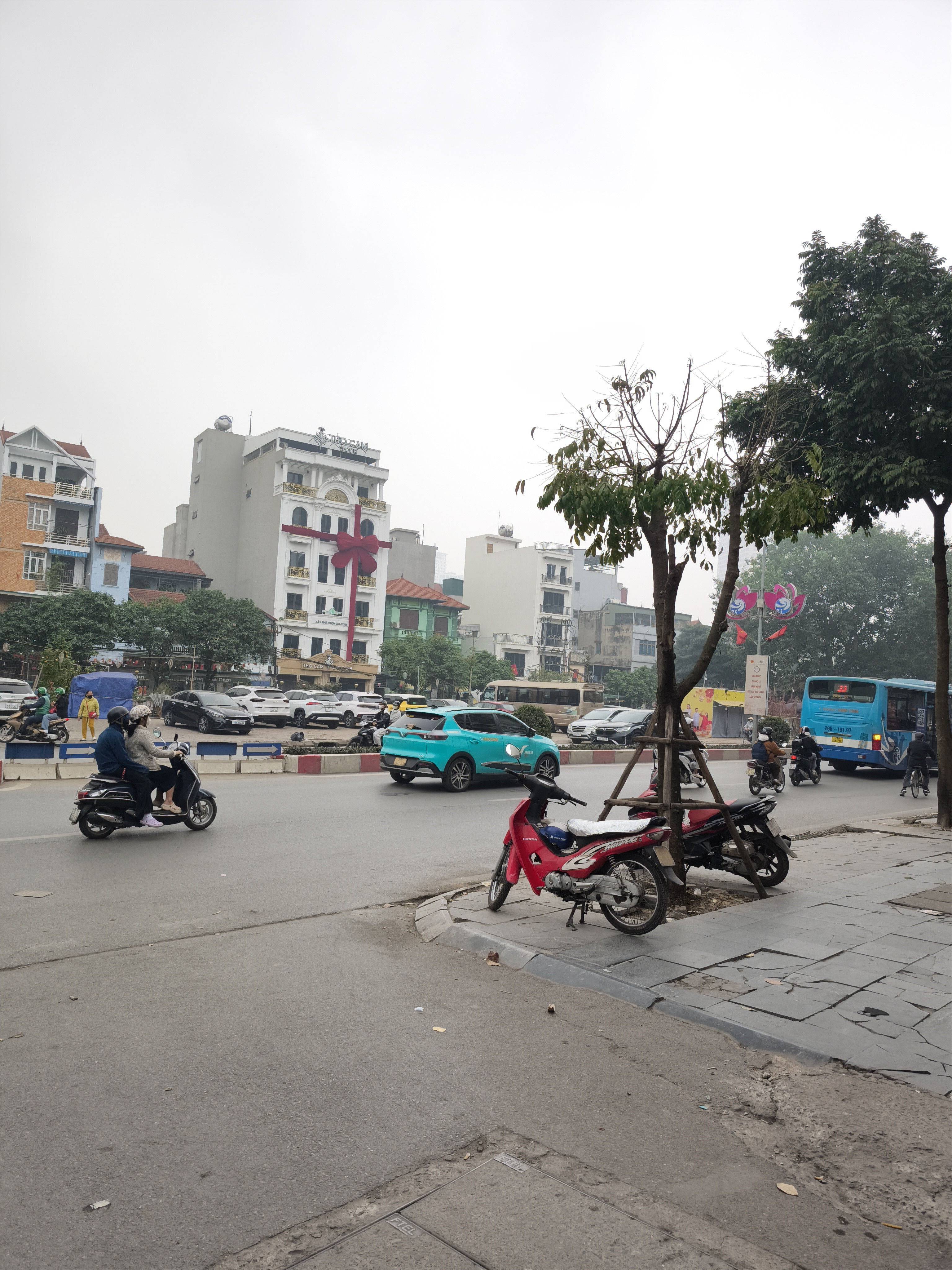 Nhà mới xây đẹp phân lô thoáng. O tô đô cửa. Diện tích 55m2 4 phòng ngủ giá chỉ 13.8 tỉ