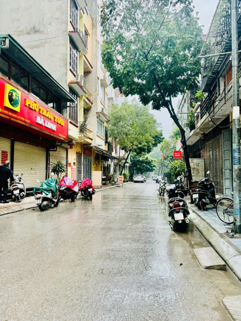 Bán nhà Văn Quán (Hà Đông) 64m, Cấp 4, mt 5.2m, giá 18.8 tỷ