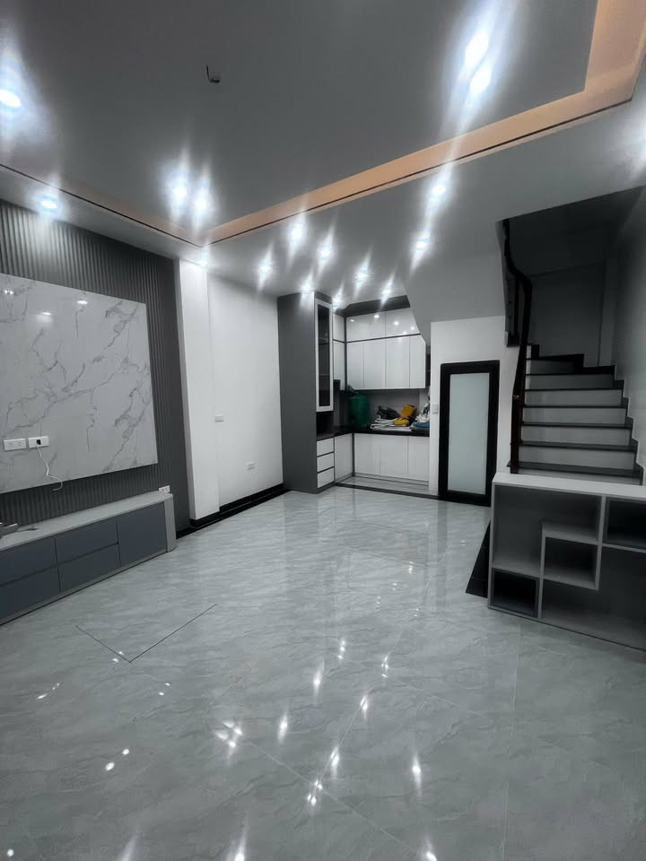 Nhà đẹp Hà Cầu 50m², 4PN – Ô tô đỗ cửa – Giá cực đẹp