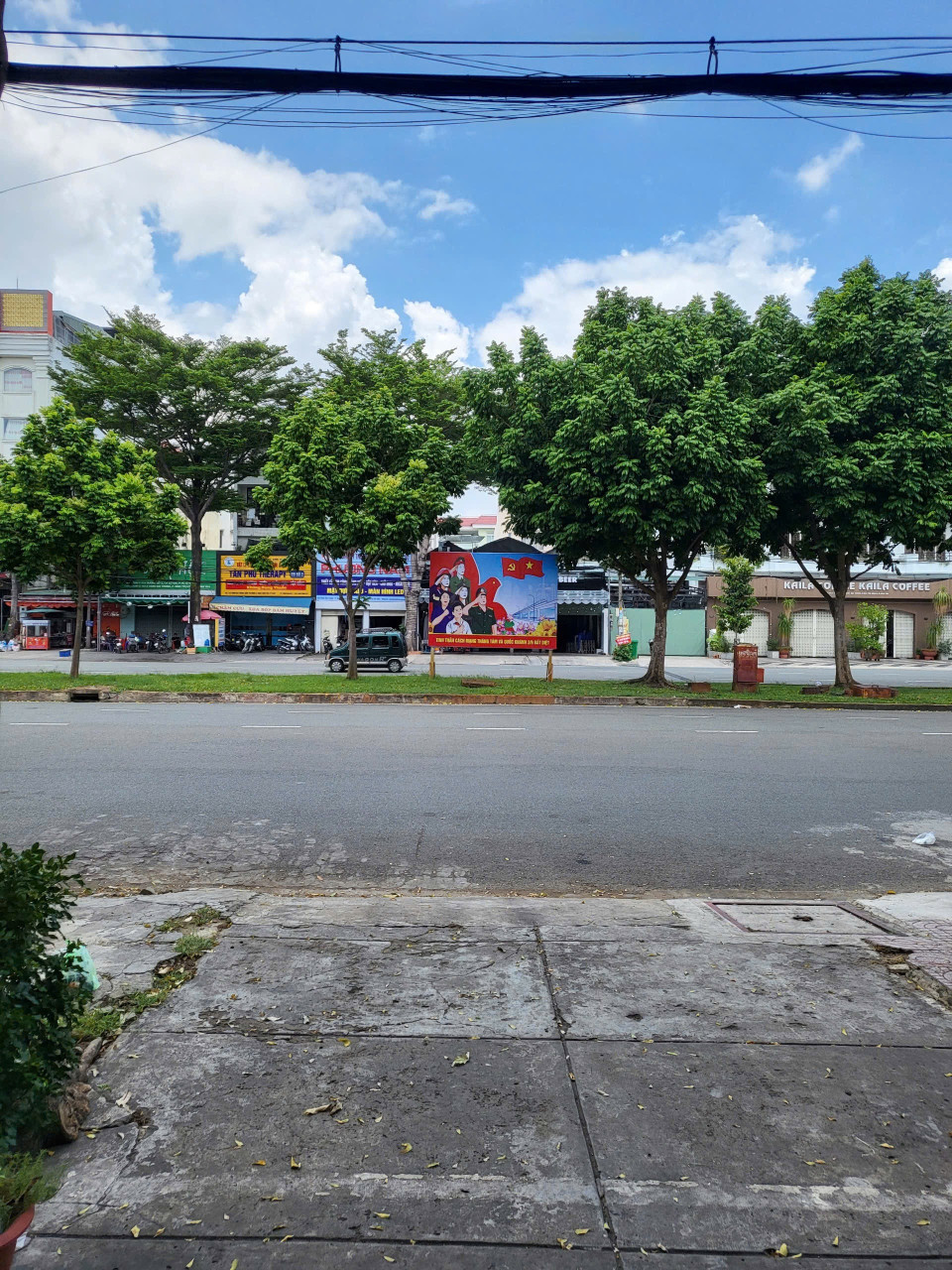 Nha ban