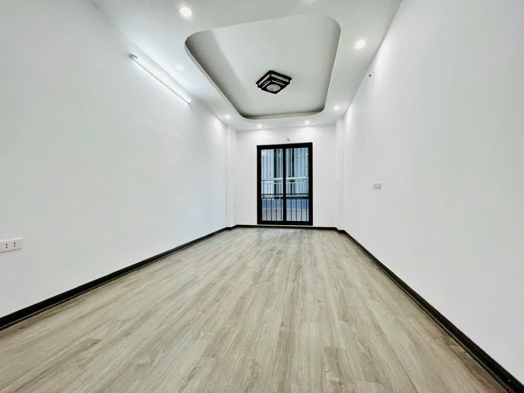 BÁN NHÀ 5 TẦNG 3 PHÒNG NGỦ -THƯỢNG THANH- LONG BIÊN - 33M² - GIÁ 6.250 TỶ - SỔ ĐỎ
,  SỔ ĐỎ CHÍNH CHỦ