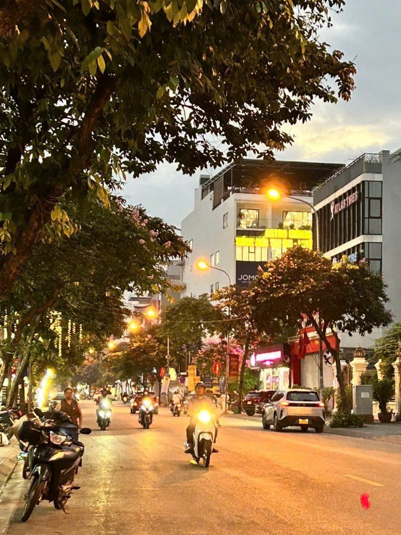 (HIẾM) Bán Đất Việt Hưng, Long Biên 35m² - 5.2 Tỷ, Nở Hậu, Vị trí Trung Tâm, 50m ra Ô tô