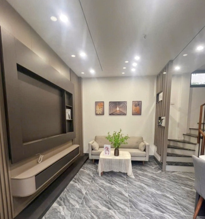 💰 5.7 tỷ - NHÀ XÂY MỚI PHỐ VIỆT HƯNG - GẦN OTO ĐỖ, NGÕ THÔNG TỨ PHÍA