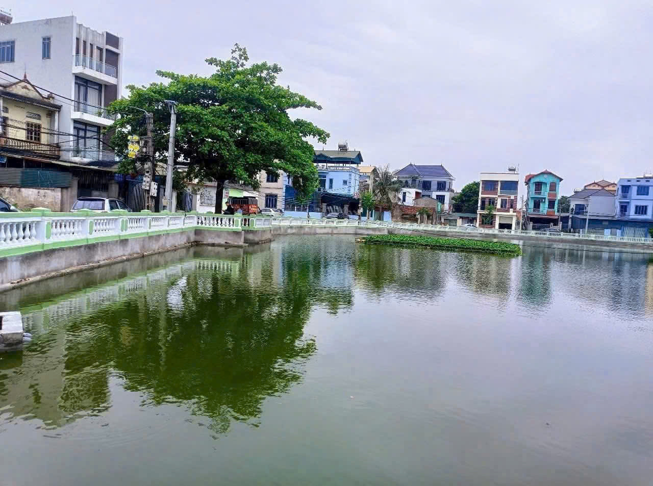Siêu hiếm: view hồ - ô tô tránh - 67.6m2 - đất Việt Hùng Đông Anh