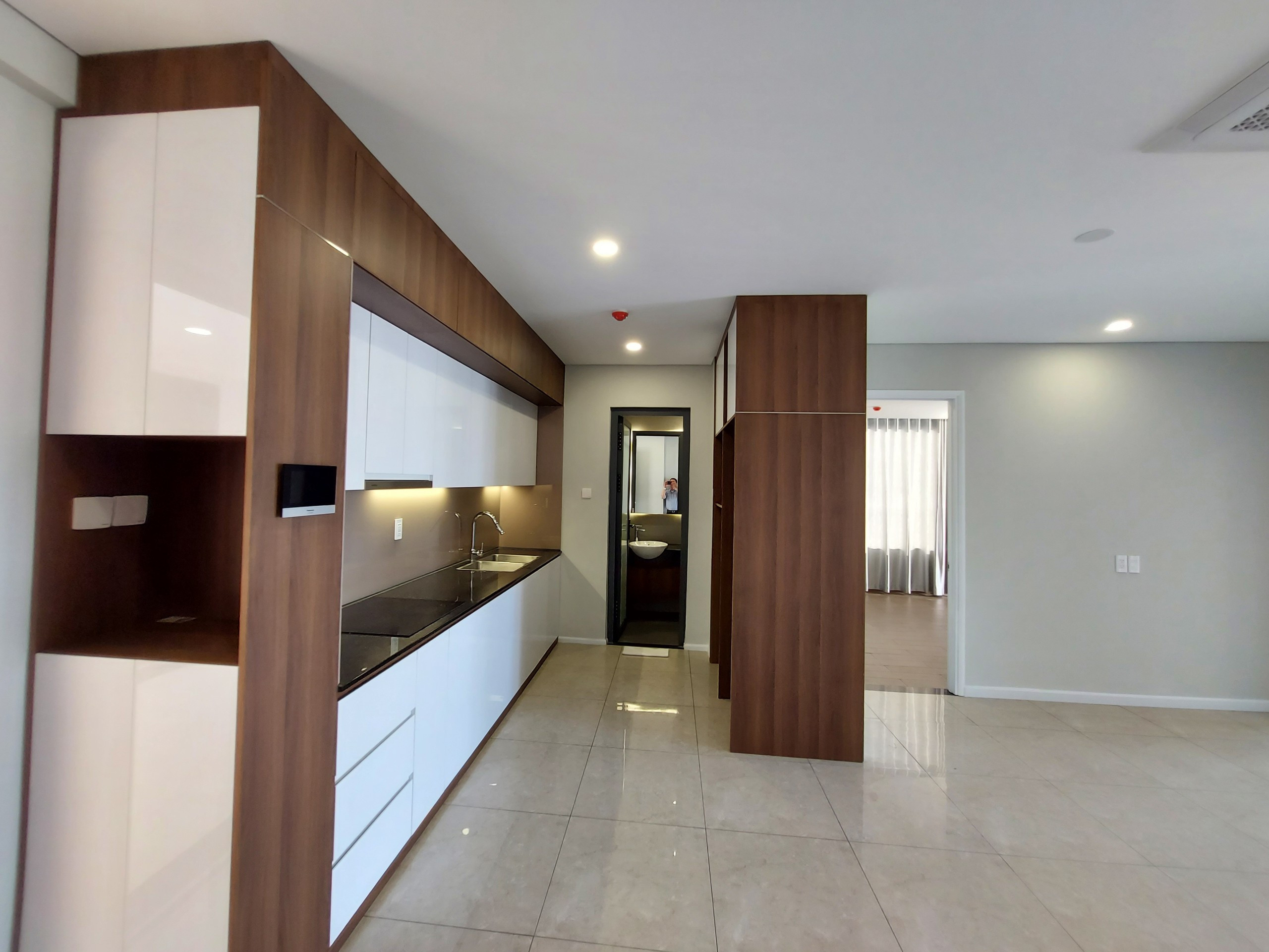 BÁN CHUNG CƯ VĨNH HỘI Q4 -NGAY CHÂN CẦU KÊNH TẺ - 2PN 2WC 70M2 GIÁ 6TY2 - CAM KẾT GIÁ THẬT 100%