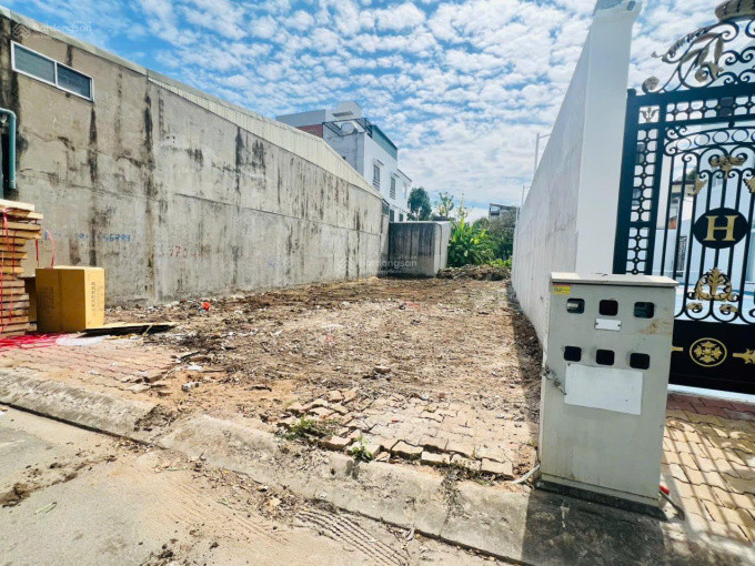 Với nền đẹp diện tích lớn giá 1.85Tỷ ngay đường Vĩnh Phú, Vĩnh Phú, Thuận An, sổ riêng.