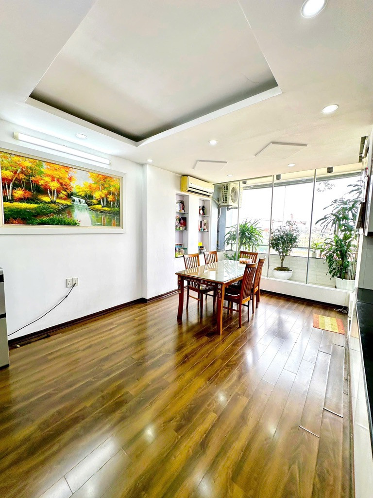 Bán nhà Ba Đình, ô tô đỗ cửa, 45m mặt tiền 5m vuông đẹp, chỉ 14.3 tỷ