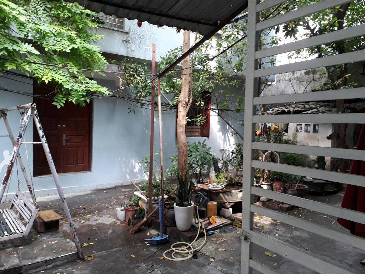 Cho thuê nhà nguyên căn chân cầu Vĩnh Tuy, phường Vĩnh Hưng, quận Hoàng Mai. Dt 40m 1 tầng, giá 5tr
