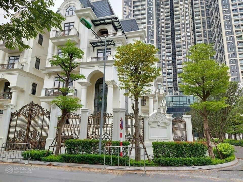 Chính chủ cần bán biệt thự Vườn Đào, Lạc Long Quân, Tây Hồ, Hà Nội