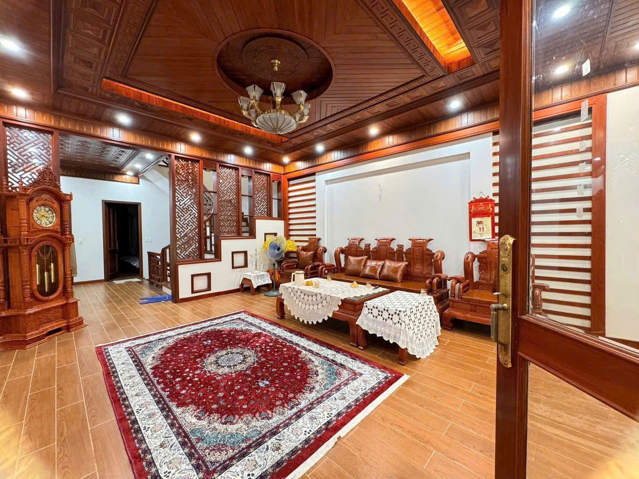 Cần bán căn nhà tại Số 15A, Phố Tây Am, Phường Đồng Nguyên, TP Từ Sơn, tỉnh Bắc Ninh.