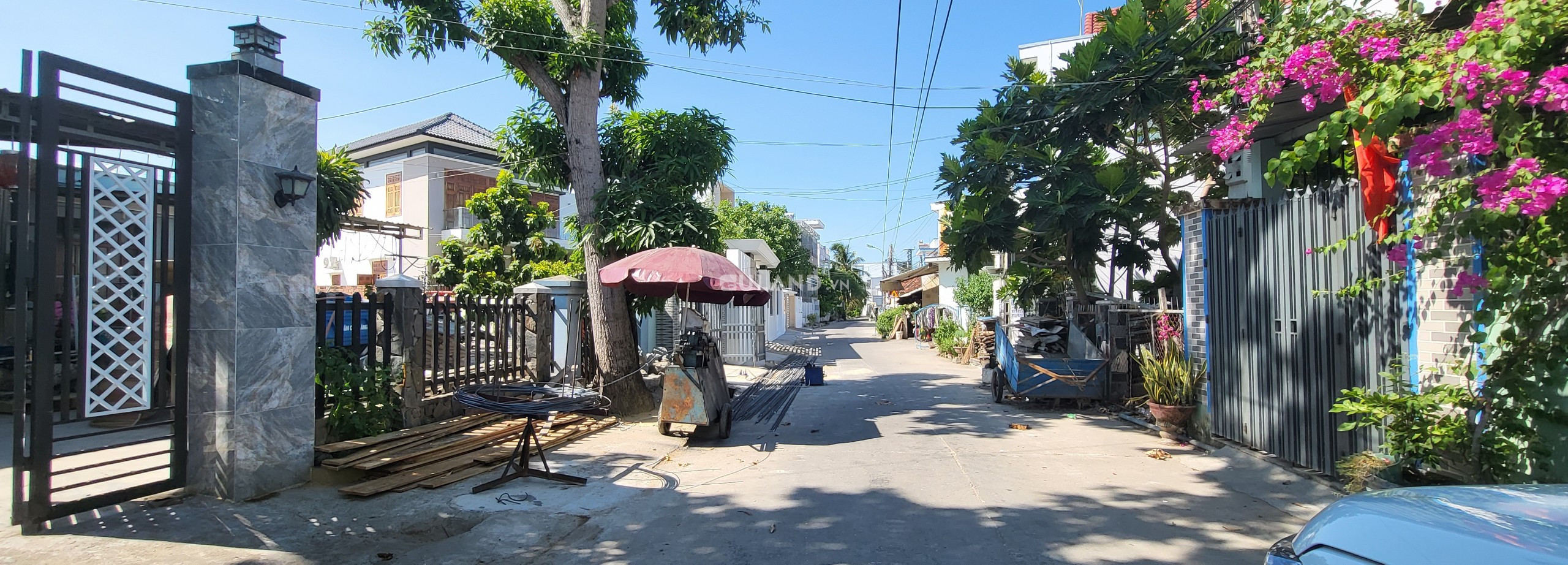 Bán biệt thự Mini xã Vĩnh Trung TP Nha Trang. Khu dân cư văn mình, xung quanh nhiều căn biệt thự khác.