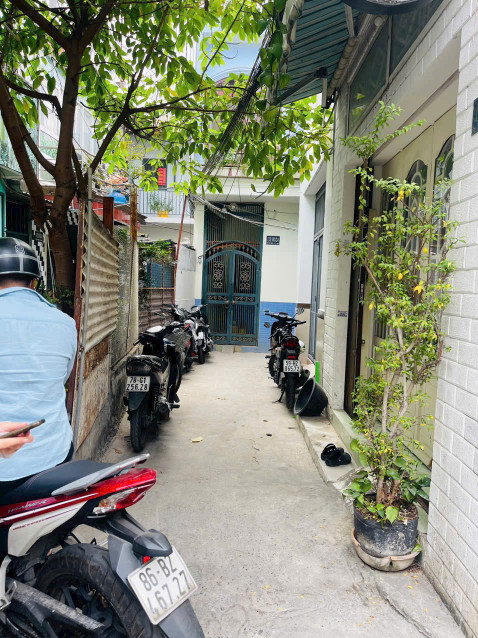 CHÍNH CHỦ BÁN NHÀ 1 TRỆT 1 LẦU 3PN TẶNG NỘI THẤT MỚI 100% GIÁ RẺ TRUNG TÂM P.22, Q.BÌNH THẠNH