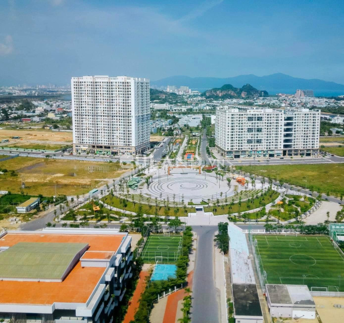Căn Hộ View Biển Tầng Cao View Quảng Trường Ban Công Hướng Đông FPT Plaza 2 - Vạn Đạt Land.