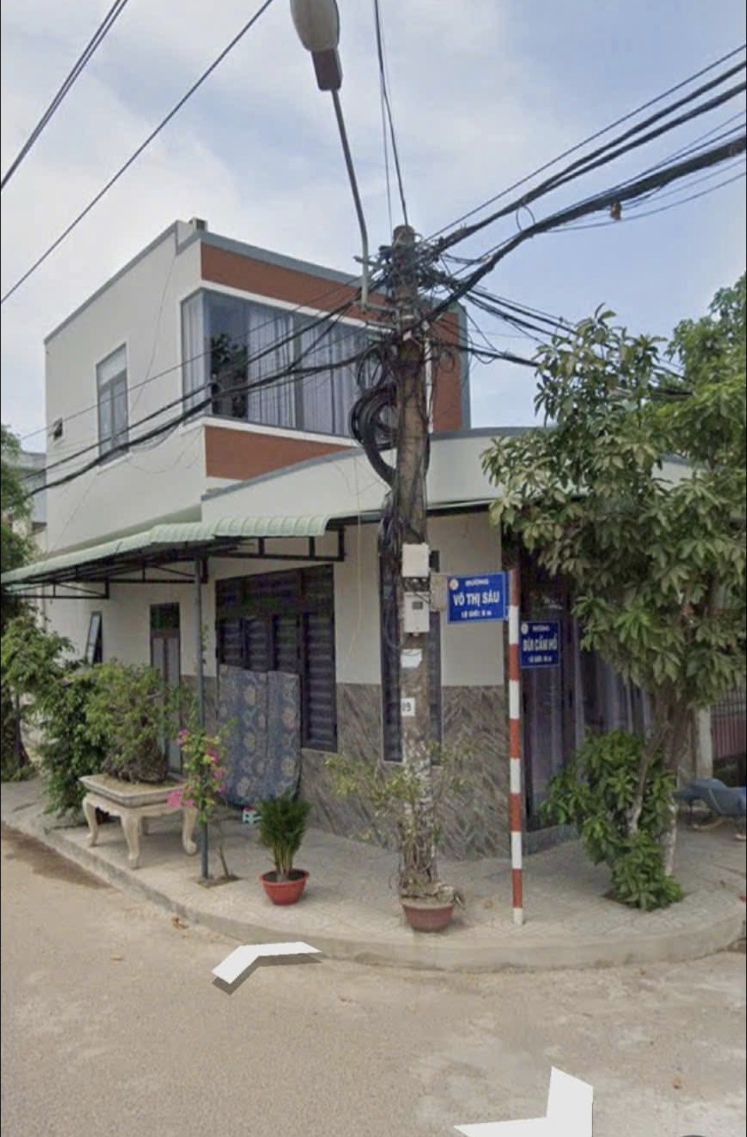 Bán nhà 2 tầng góc 2 mặt tiền đg võ thị 6 (LG 26m) và đg bùi cẩm hỗ LG 12m dt 43m2 giá 3ty400