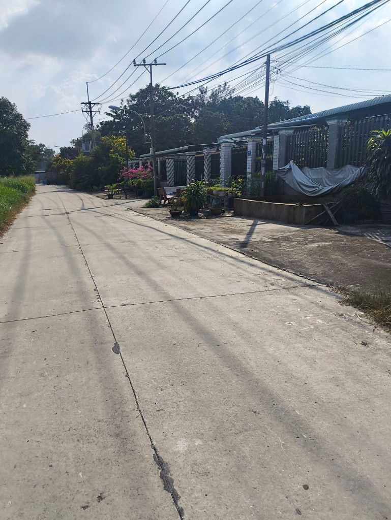 Chủ đang thực sự kẹt bán lô đất 220m2 full thổ cư ,sổ hồng riêng