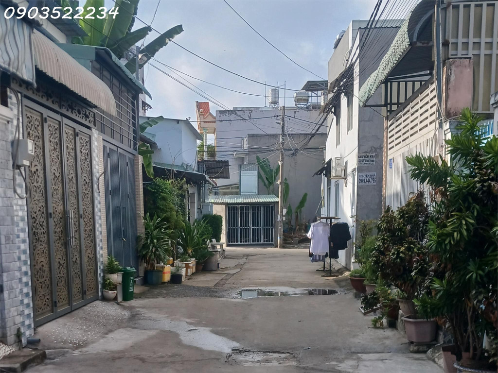 Bán nhà mặt phố tại Võ Văn Hát, 2,6 tỷ, 56 m2, giá tốt Hot!