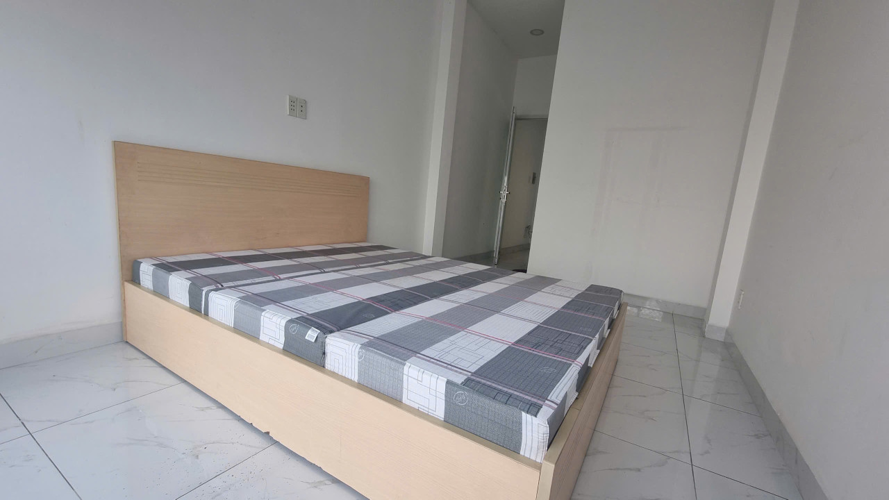 GẤP BÁN SIÊU PHẨM QUẬN 1, VÕ VĂN KIỆT, XINH LUNG LINH MỚI TINH TẶNG NỘI THẤT, TRUNG TÂM CỦA TẤT CẢ TRUNG TÂM, 5 TẦNG BTCT CHỈ 5.7 TỶ, CHỦ BÁN NHÀ ĐI MỸ.