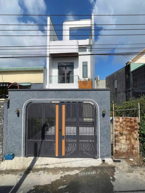 BÁN NHÀ MT ĐƯỜNG SỐ 11 - GẦN VÒNG XOAY TÂN AN - LONG AN - 2 TYR3 - 65M2