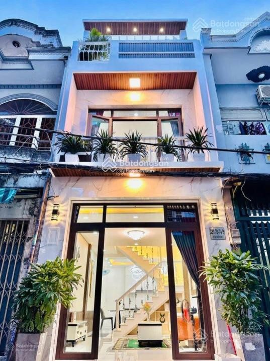 Bán gấp căn nhà đường hẻm 46/ Võ Văn Tần - phường Võ Thị Sáu, Quận 3, DT 50m2, 2tỷ350tr, sổ riêng