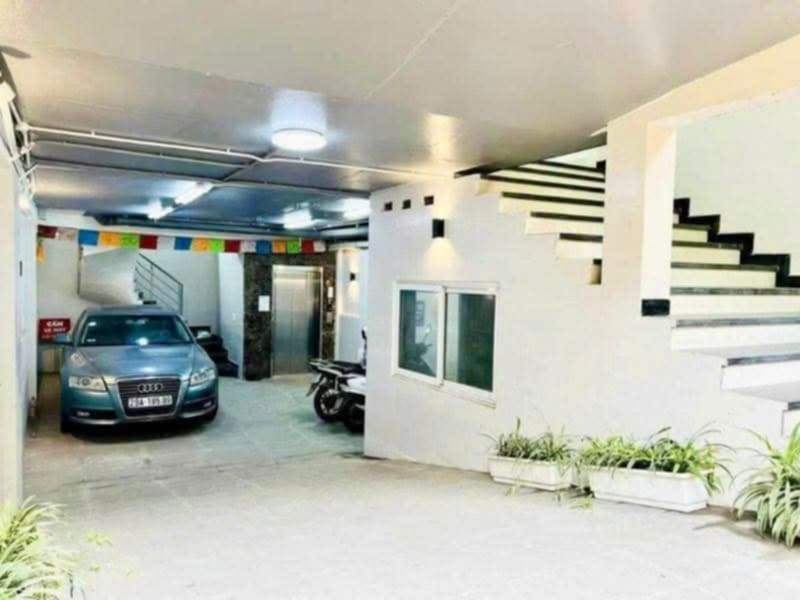 Bán nhà mặt phố Võng Thị (Tây Hồ) 68/102m, 10 tầng, mt 5.6m, giá 47.5 tỷ