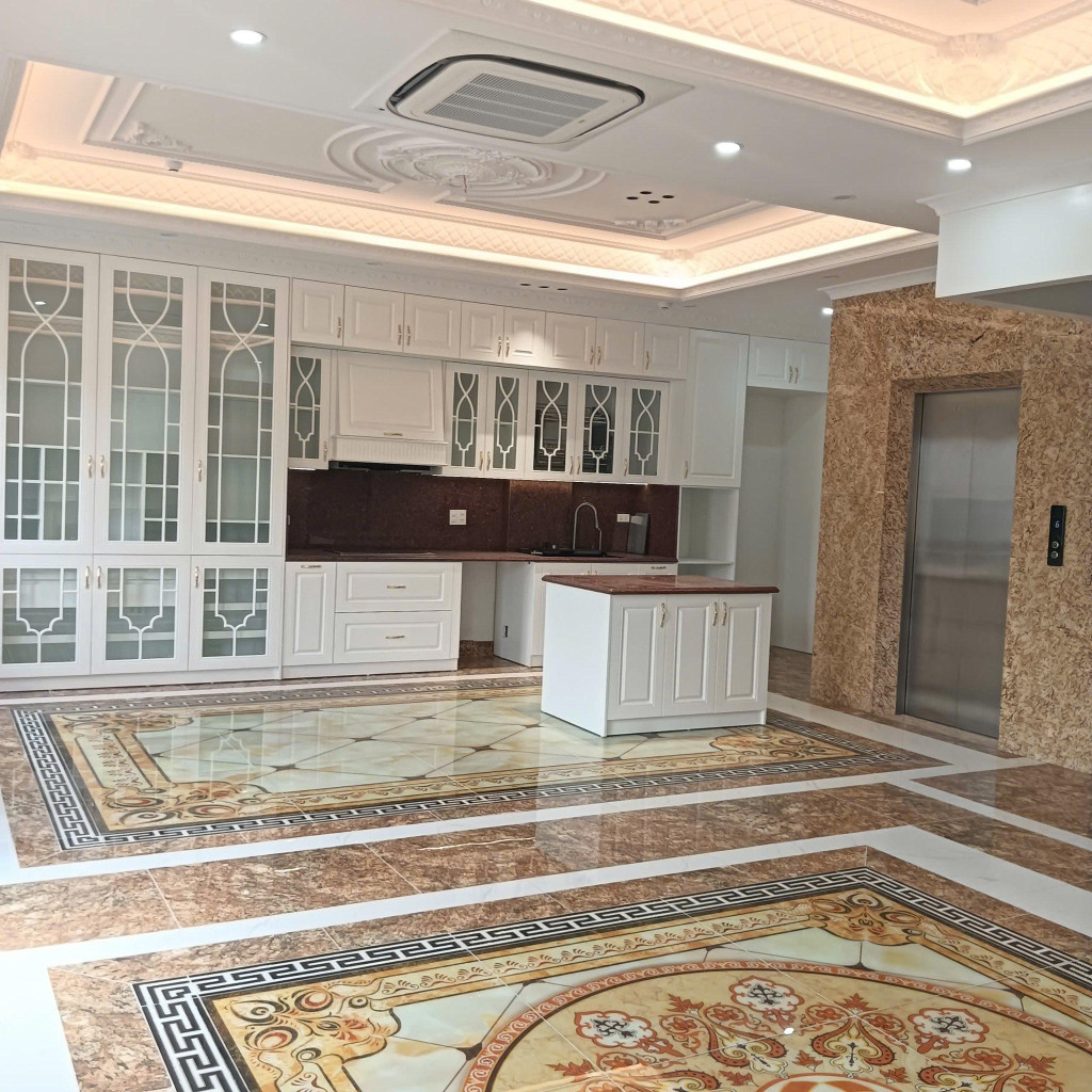 Bán nhà  phố Võng Thị - otô tránh -thang máy kinh doanh 55m 6tầng 14.5tỷ