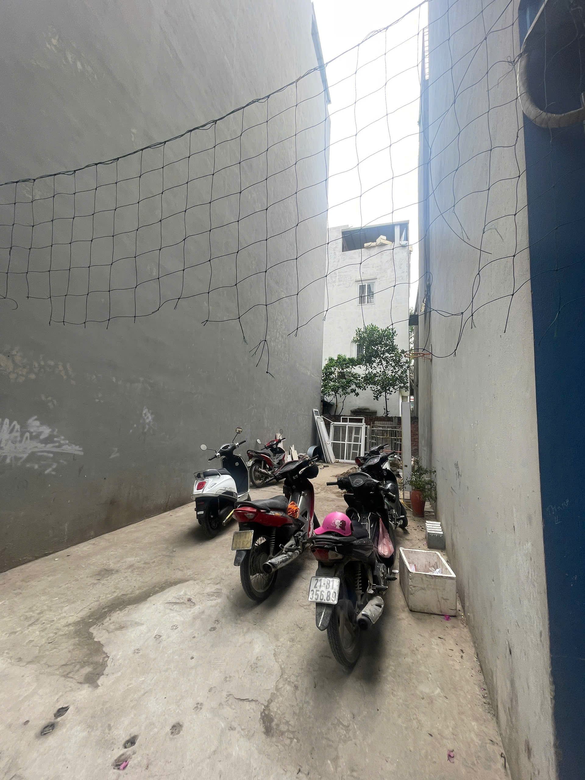 BÁN ĐẤT VŨ ĐỨC THẬN ( SAU BIG C LONG BIÊN ) - 71M, ĐẤT VUÔNG - PHÙ HỢP ĐẦU TƯ, XÂY CĂN HỘ DV.