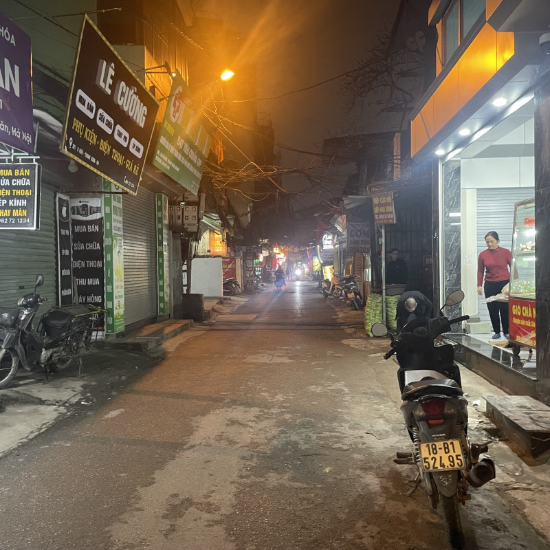 Bán nhà Vũ Hữu (TX) 27/30m, Cấp 4, mt 5.2m, giá 5 tỷ